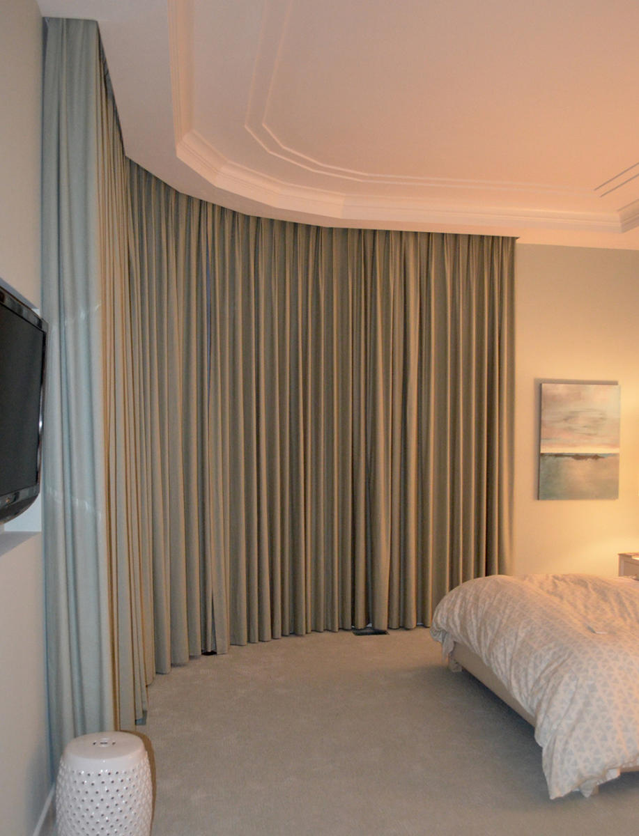 Blackout curtains on a curved bedroom wall near Natick, Massachusetts (MA)